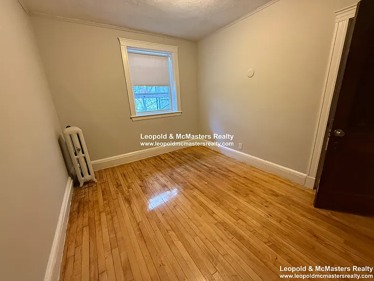 133 Davis Ave #1 — Photo 16
