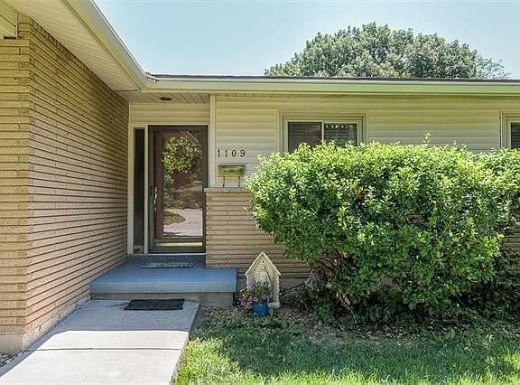 3rd image of 1109 N 80th St