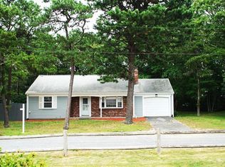 8 Johnson Ln, West Yarmouth, MA 02673