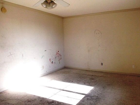 3rd image of 610 Hickory Hollow Cir