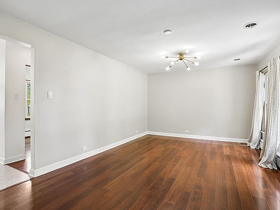 3rd image of 421 E South St