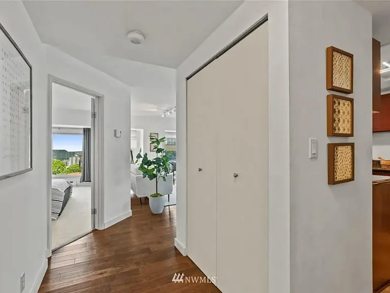 121 Vine St #1506 — Photo 6