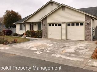 1615 Chanterelle Dr #B, McKinleyville, CA 95519