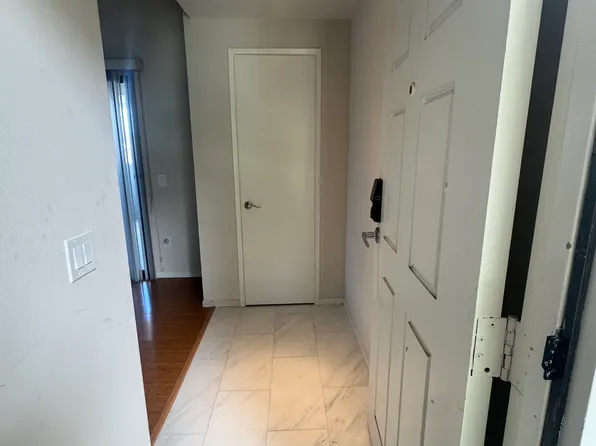 8777 Tulare Dr Unit 408-H, Huntington Beach, CA 92646