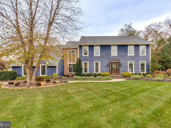 29 Foxhill Dr, Tabernacle, NJ 08088