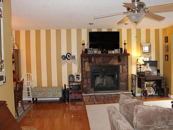 Family Room/ Fireplace