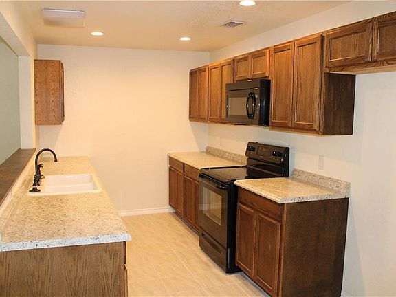 5th image of 1550 Woodard St