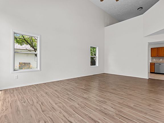 5th image of 9228 Segunda Ln