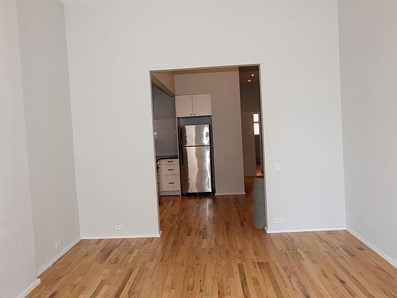 3rd image of 41 Putnam Ave APT 2