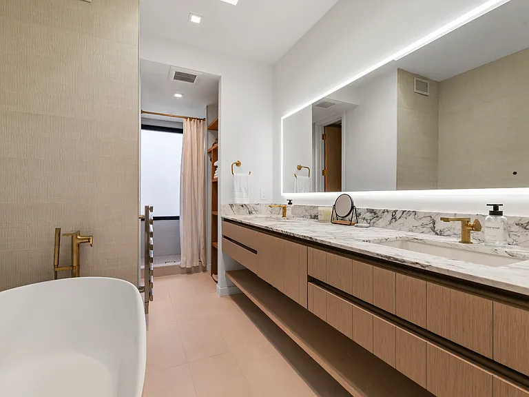 307 Montauk Hwy — Photo 29