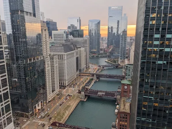 300 N State St, Chicago, IL 60654