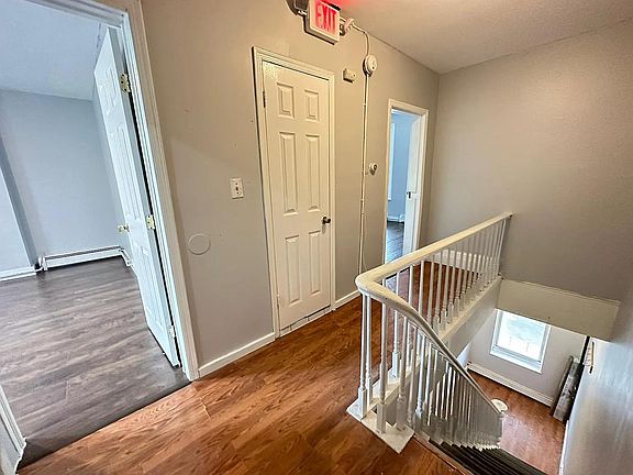 4th image of 364 Bergen Ave #3B