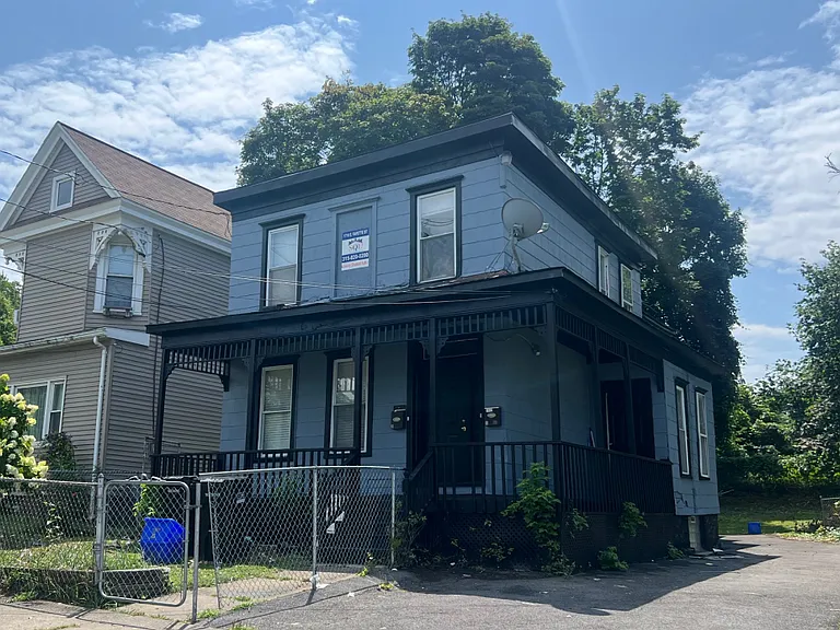1710 E Fayette St — Photo 2