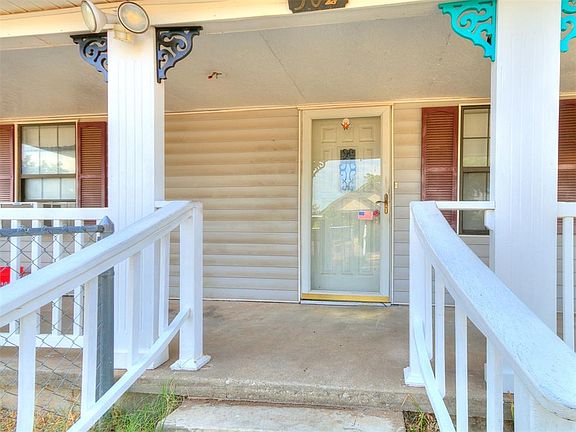5th image of 502 S Pottenger Ave