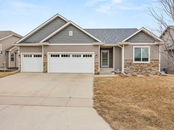 505 SE 17th St, Grimes, IA 50111