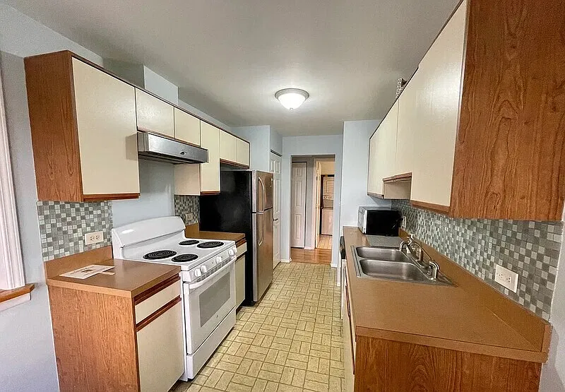 1 bed, 1.0 bath, 1000 sqft, $1,552 — Photo 4