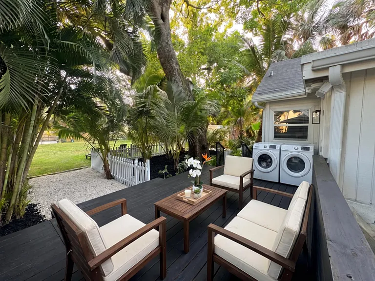 1017 SW 4th St — Photo 5