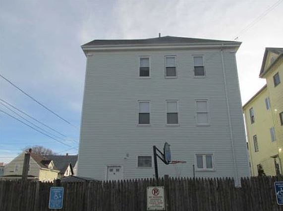 2nd image of 203 Rockland St