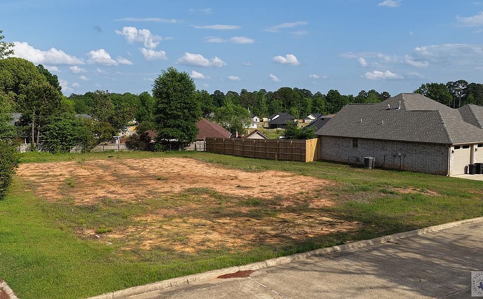 1st image of 41 Williams Cir
