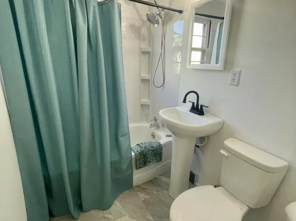 1328 5th Ave, Washburn, ND 58577