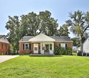 10600 Saint Xavier Ln, Saint Ann, MO, 63074