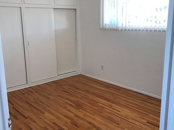 5th image of 25344 Oak St APT 8