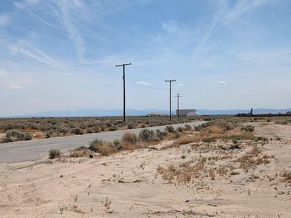 4th image of Elberta St