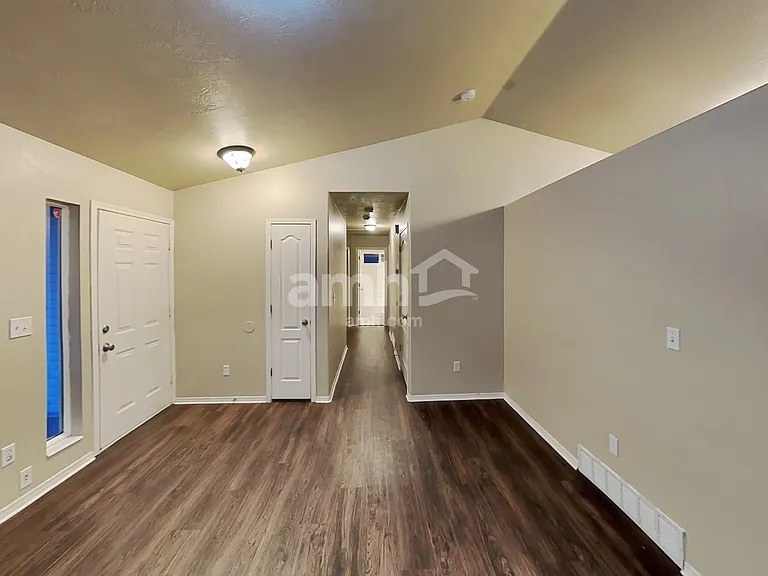 6254 W Sarah Cir — Photo 6