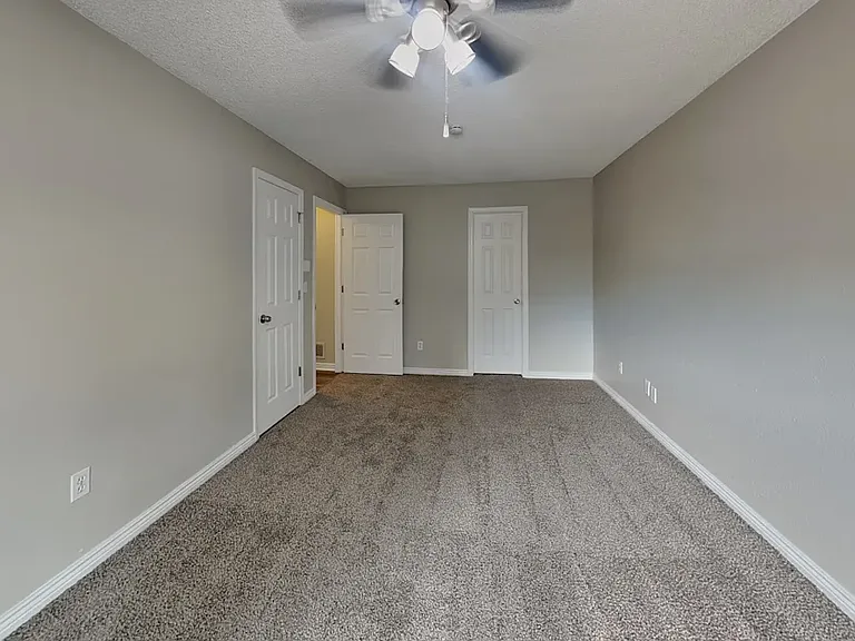 5005 S Richfield Cir — Photo 12