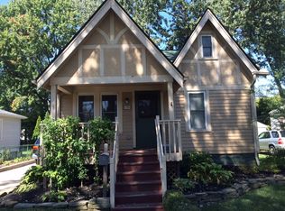 1722 Cambridge Rd, Berkley, MI 48072