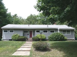 17 Grayland Rd, Lynnfield, MA 01940