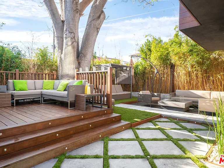 3769 Greenwood Ave — Photo 25