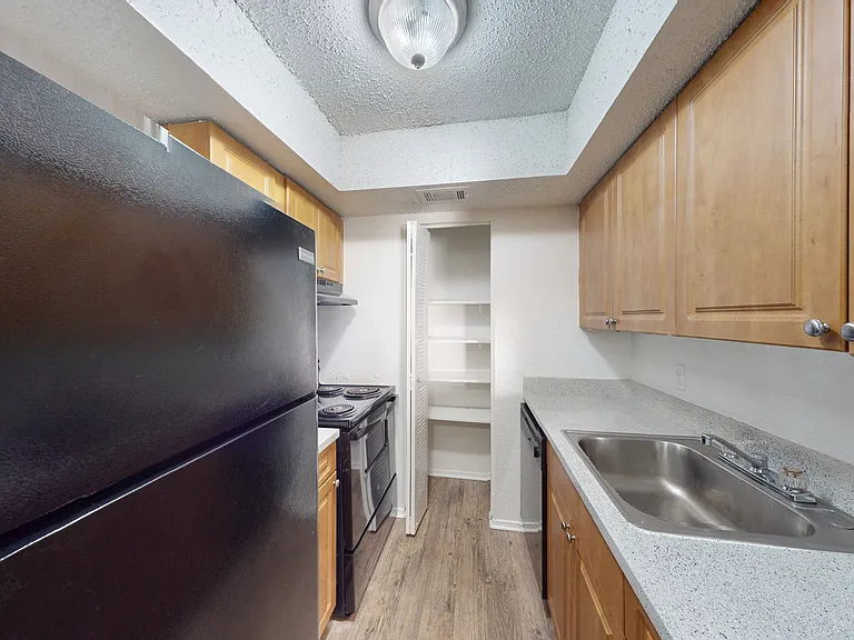 Addison Apartments at the Park — Photo 275