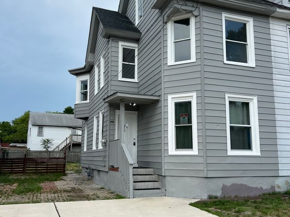 306 Oak St E #E