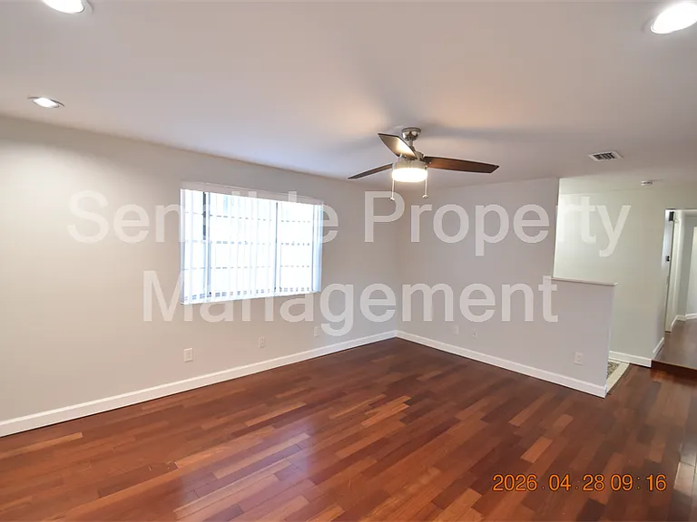 3223 W Wyoming Ave — Photo 3