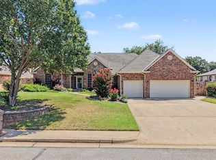 1112 N Creek Dr, Edmond, OK 73034