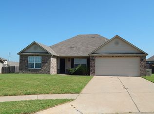 411 E 148th Cres S, Glenpool, OK 74033