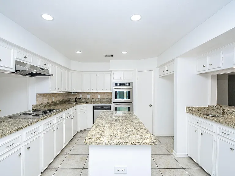 7822 Albin Ln — Photo 7