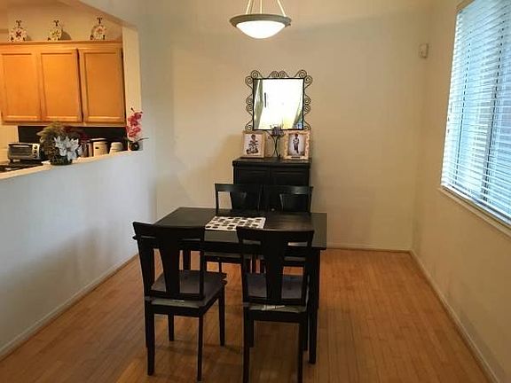 3rd image of 3877 Jasmine Cir