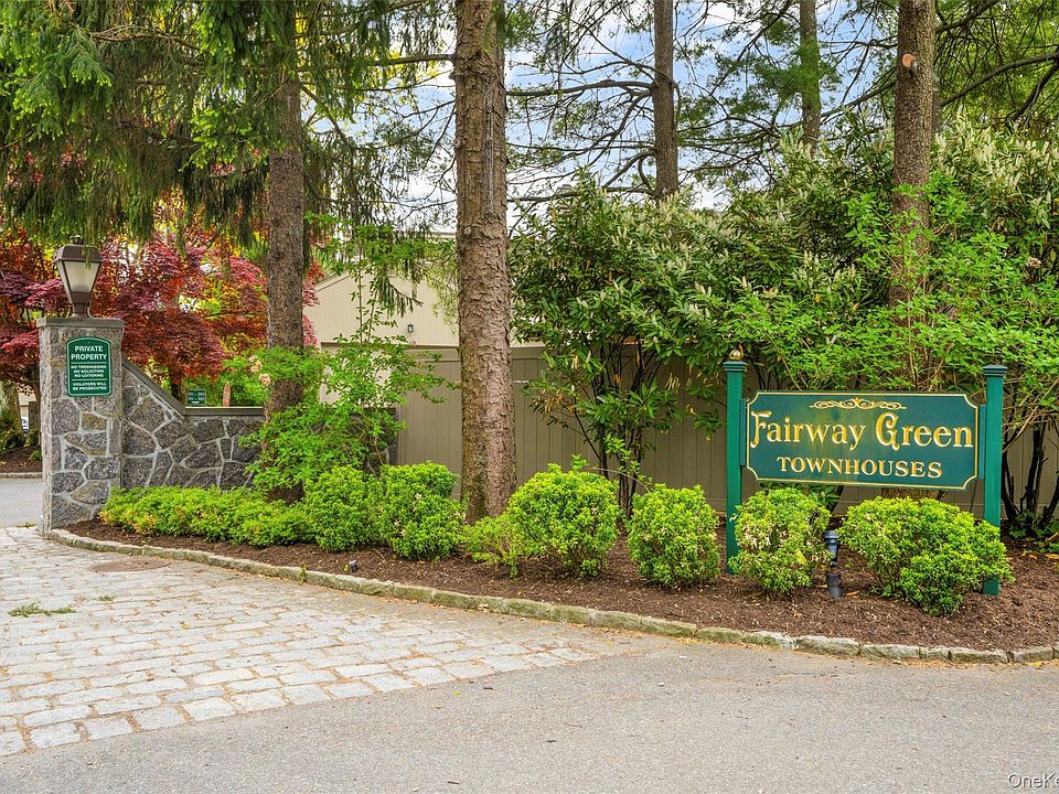 1st image of 1102 Fairway Green