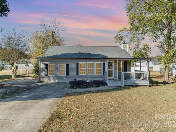 1022 Van Gogh Dr SW, Concord, NC 28027