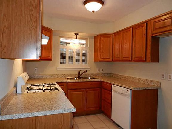 3rd image of 2204 N Keeton Ave