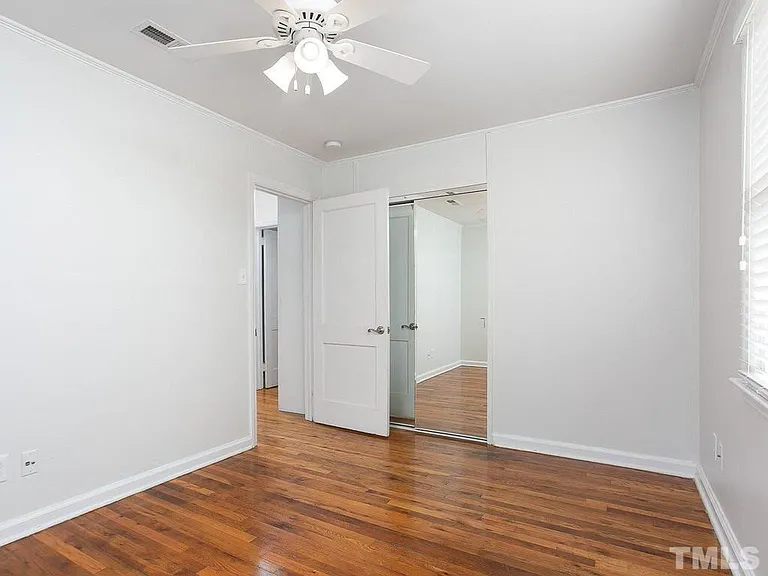 2212 Brewer St — Photo 13