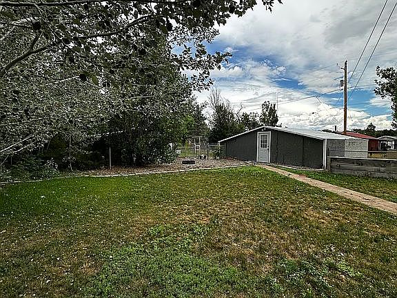 5th image of 740 10th Ave N