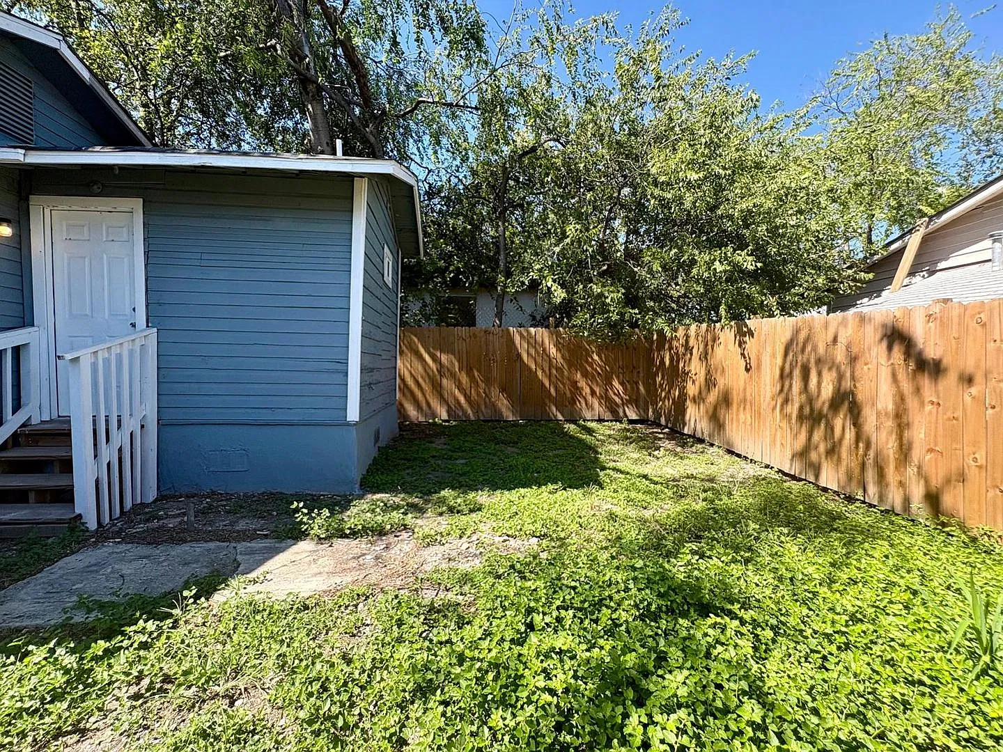 Fall Special: Remodeled 3/2 Home for Just $1,099! — Photo 2