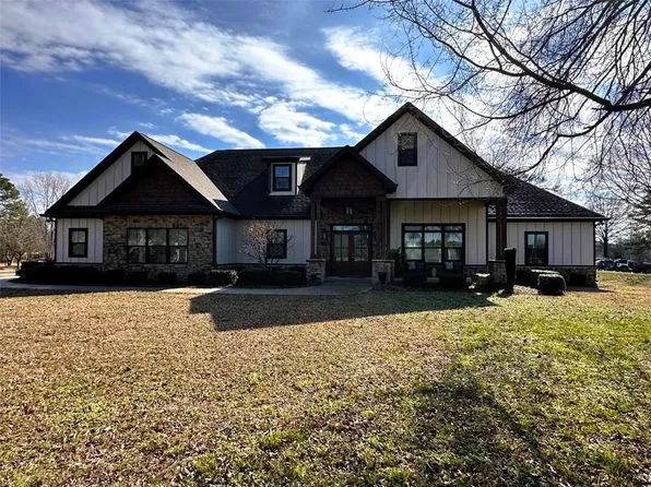 107 Dawn Dr SE, Calhoun, GA 30701