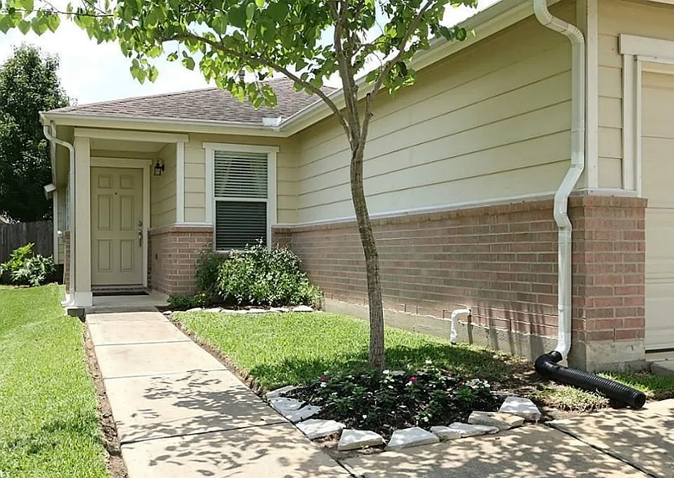 18127 Valebluff Ln