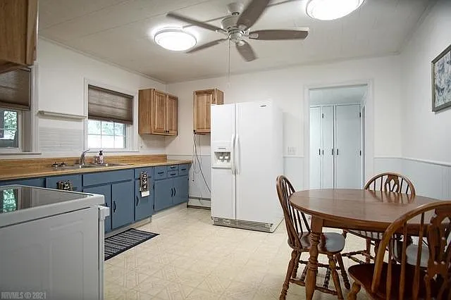 4 bed, 1672 sqft, $2,900 — Photo 4