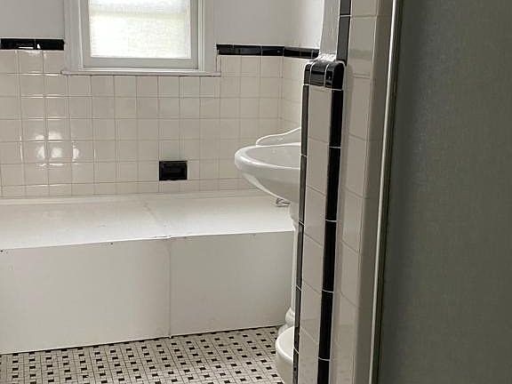 4th image of 80-34 164th St #1