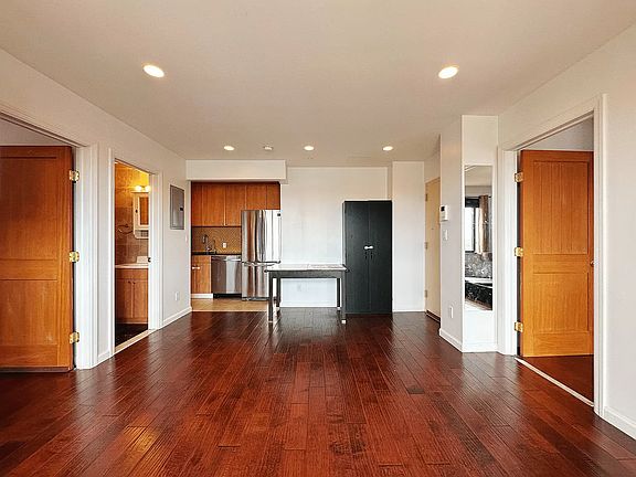 2nd image of 3138 137th St APT 8A